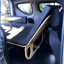 Camperbus huren Argentinie Charito zitje